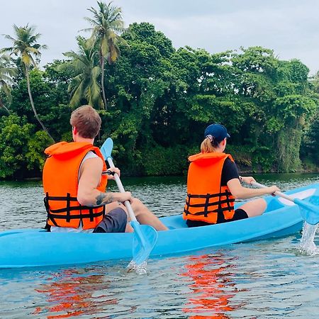Aki Luna Lagoon Resort Hikkaduwa Bagian luar foto