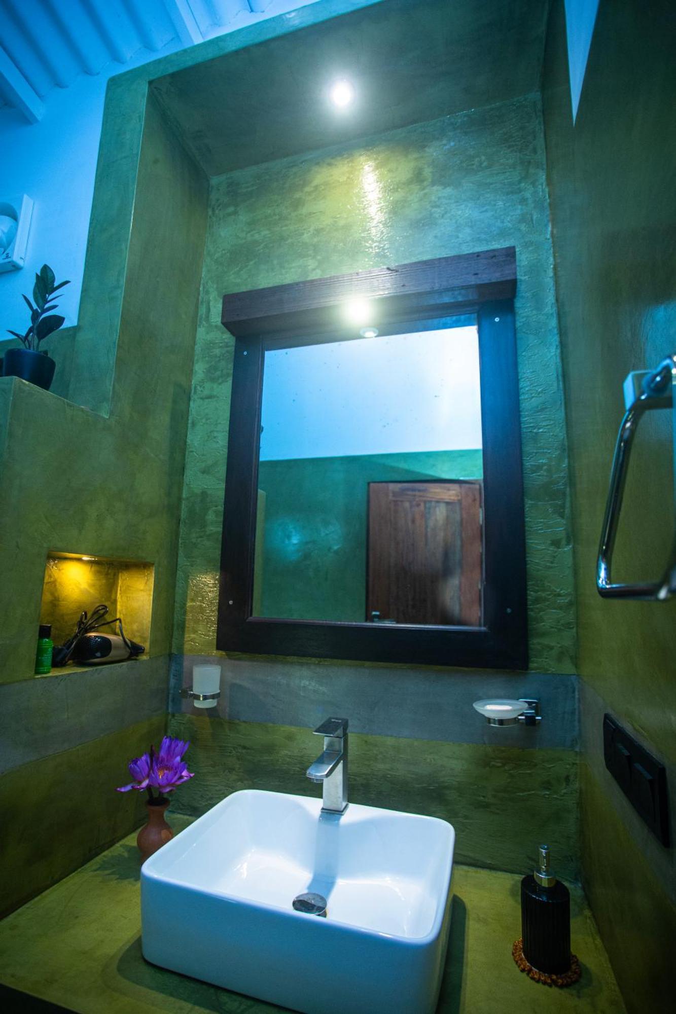 Aki Luna Lagoon Resort Hikkaduwa Bagian luar foto