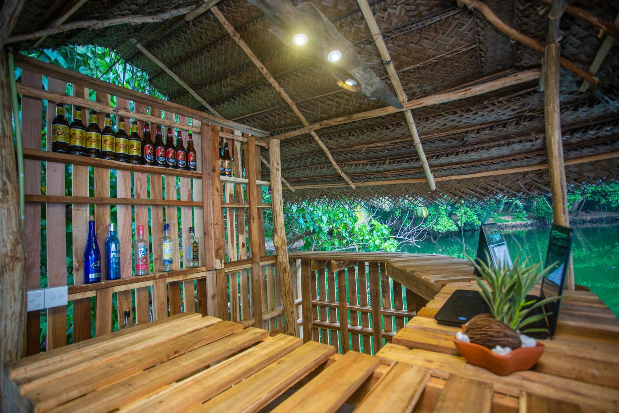 Aki Luna Lagoon Resort Hikkaduwa Bagian luar foto