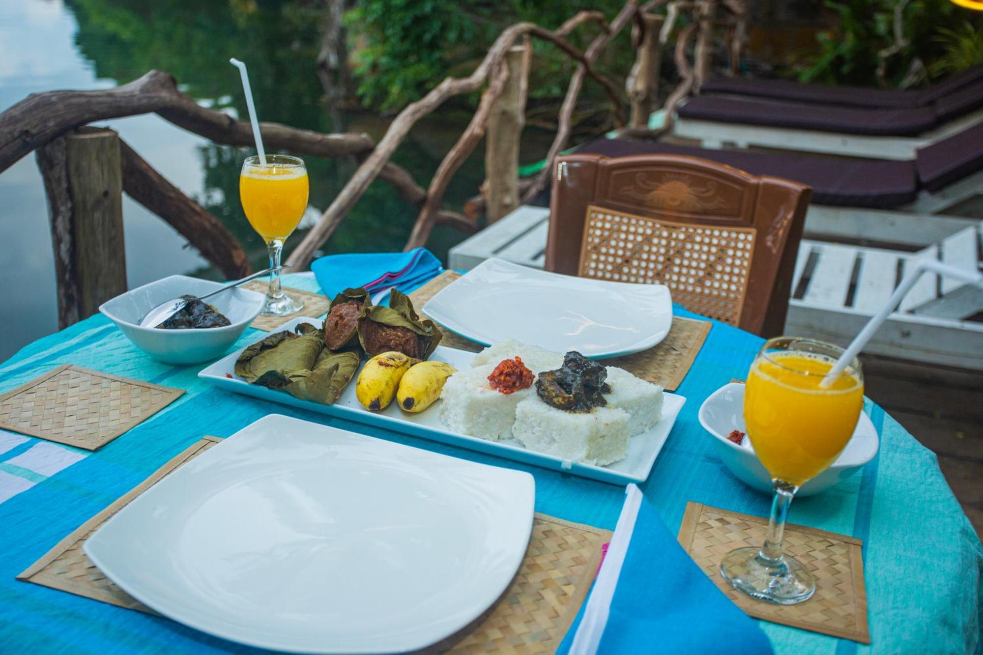 Aki Luna Lagoon Resort Hikkaduwa Bagian luar foto